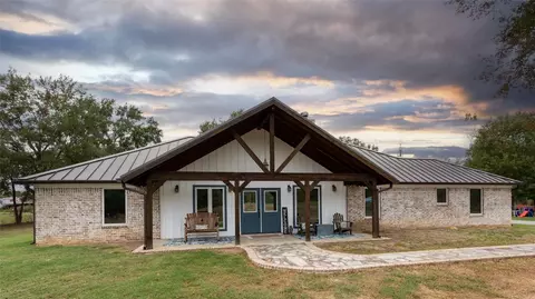23298 J E B Cir, Frankston, TX 75763