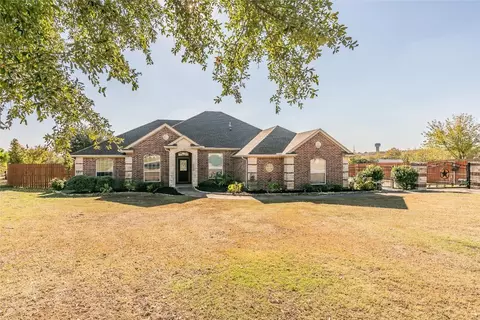 9901 Calf Meadows Ln, Fort Worth, TX 76126