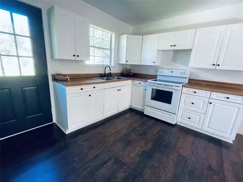800 E Highland Ave # B, Comanche, TX 76442 photo 5