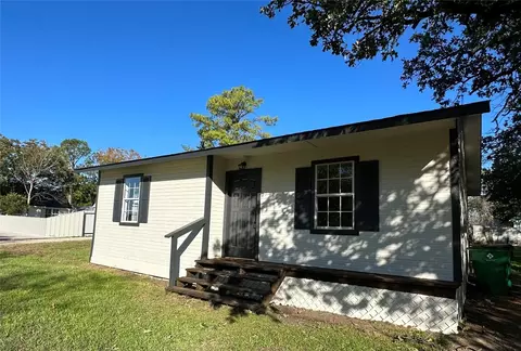800 E Highland Ave # B, Comanche, TX 76442