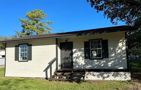 800 E Highland Ave # B, Comanche, TX 76442 photo 3