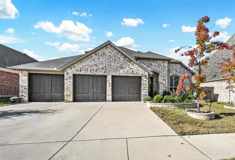 9209 Pecan Woods Trl, Lantana, TX 76226