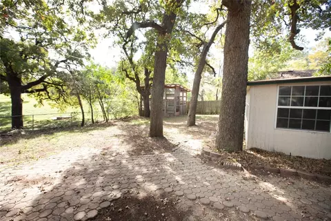 524 E Redbud Dr, Hurst, TX 76053 photo 29