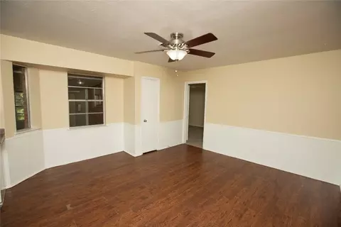 524 E Redbud Dr, Hurst, TX 76053 photo 8