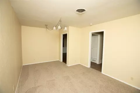 524 E Redbud Dr, Hurst, TX 76053 photo 7