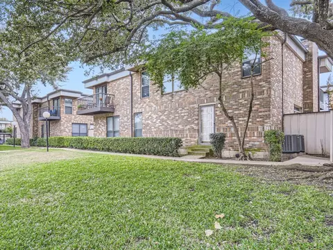 6030 Birchbrook Dr #122, Dallas, TX 75206