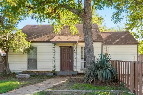 3428 Meadowbrook Dr, Fort Worth, TX 76103