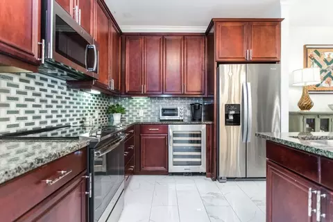 8616 Turtle Creek Blvd #420, Dallas, TX 75225