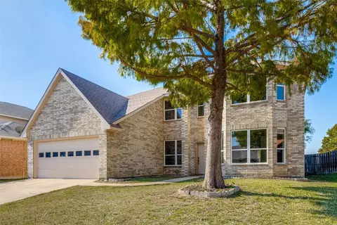 7108 Camp Creek Dr, Arlington, TX 76002