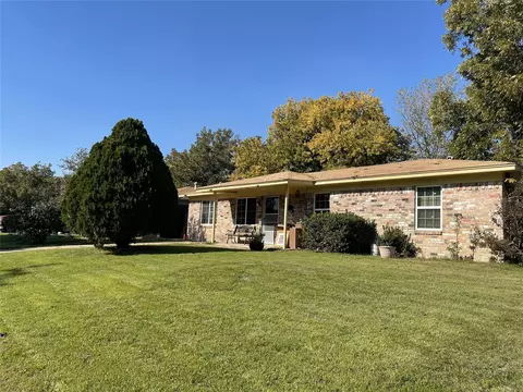 2213 Linwood Ln, Irving, TX 75061