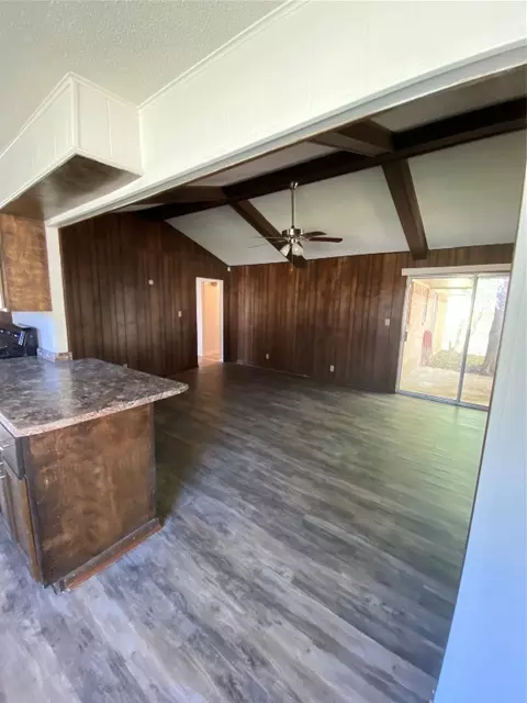1895 E Jackson St, Paris, TX 75460 photo 6