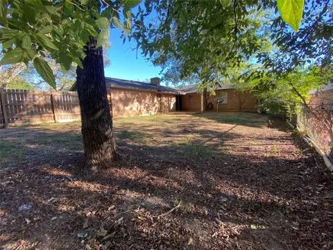1895 E Jackson St, Paris, TX 75460 photo 26