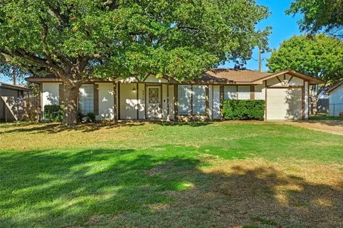 4816 Rye Glen Dr, Arlington, TX 76017