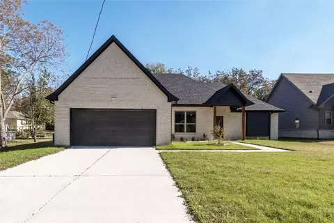 318 N Rike St, Farmersville, TX 75442