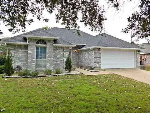 3347 Ashley Cir, Denton, TX 76207
