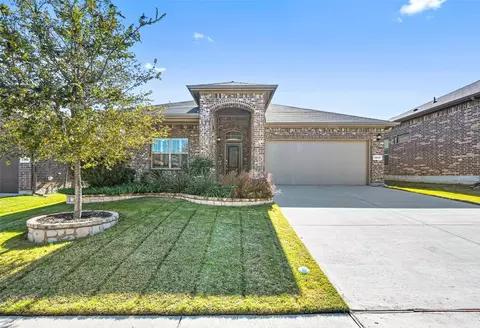 2512 Clay Creek Ln, Fort Worth, TX 76177