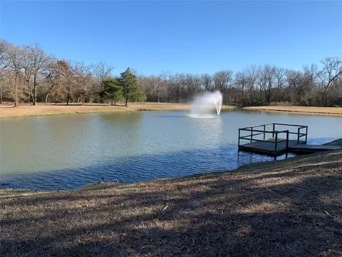 1159 Falcon View Dr, Kennedale, TX 76060