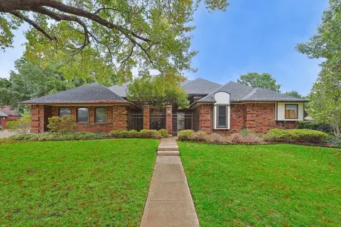 2915 Pitkin Dr, Arlington, TX 76006