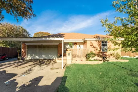 630 Cedarcliff Dr, Dallas, TX 75217