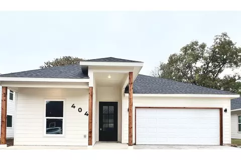 404 Royal St, Cleburne, TX 76031