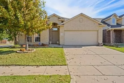 6452 Alexandra Meadows Dr, Fort Worth, TX 76131