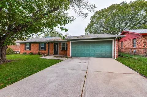 6225 Maurie Dr, Watauga, TX 76148