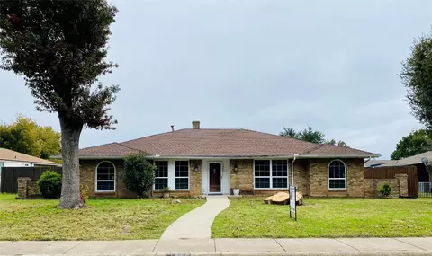 1012 Cloverdale Ln, Desoto, TX 75115