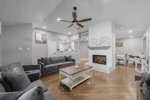 224 Lantana Dr, Arlington, TX 76018