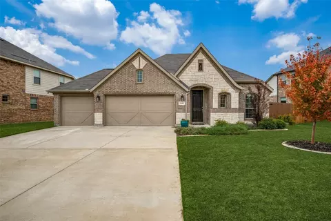 6401 Meandering Creek Dr, Argyle, TX 76226