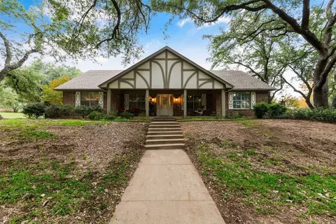 1000 Willowcreek Rd, Cleburne, TX 76033