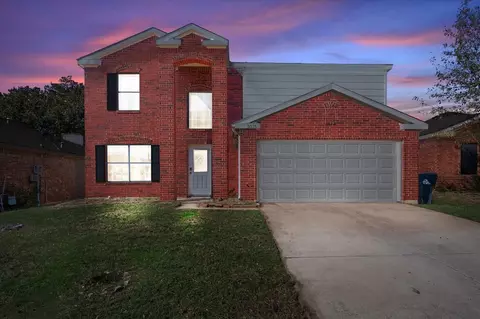 3316 Bent Creek Dr, Denton, TX 76210