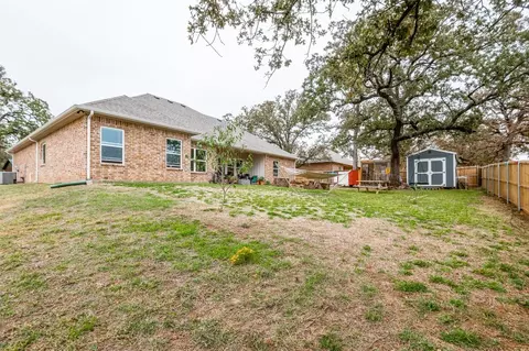 925 E 3rd St, Springtown, TX 76082 photo 25