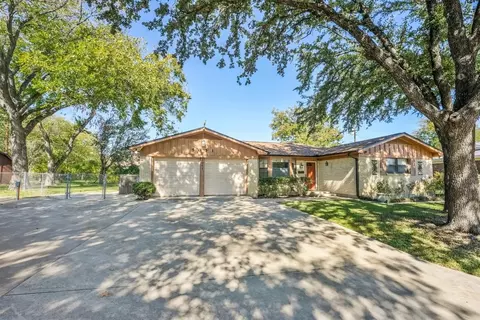 5051 Gaines Ct, Haltom City, TX 76117