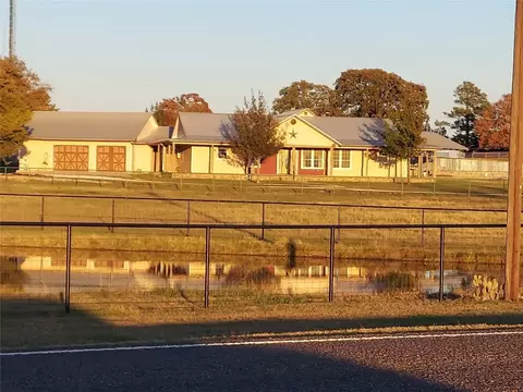 5585 Farm Market 902, Gainesville, TX 76240