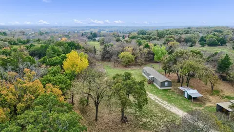 244 Hogan Ln, Whitesboro, TX 76273