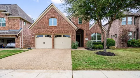 1517 Golf Club Dr, Lantana, TX 76226