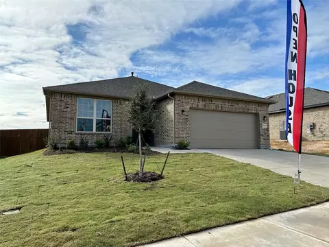 8245 Tomcat Trl, Godley, TX 76044