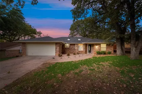 7613 Ripple Creek Ct, Fort Worth, TX 76120