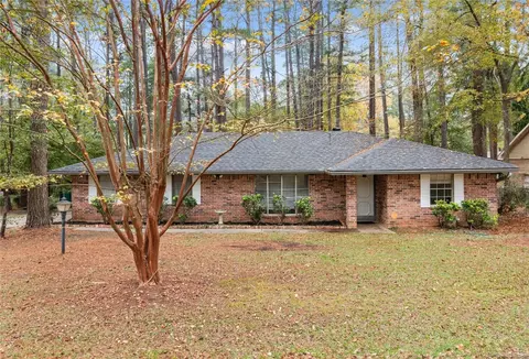 318 Short Leaf Dr, Haughton, LA 71037