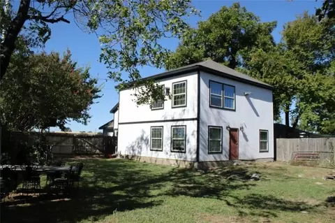 1130 Singleton, Irving, TX 75060 photo 3