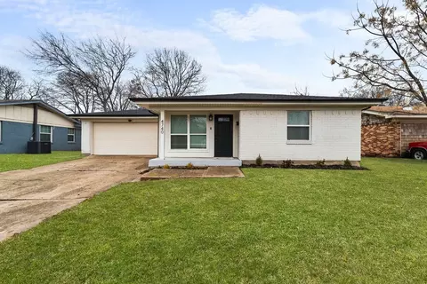 4740 Sarazen Dr, Mesquite, TX 75150