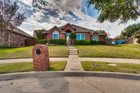 1925 Crossbow Ct, Mesquite, TX 75149