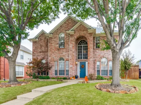 3936 Indian Oaks Ln, Carrollton, TX 75010