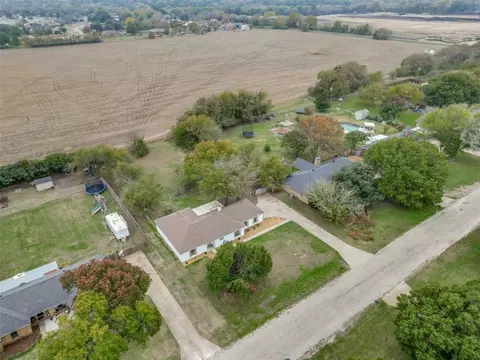 608 Meadow Lark Dr, Ovilla, TX 75154
