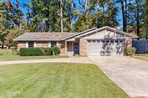 3106 Deerfield Dr, Haughton, LA 71037