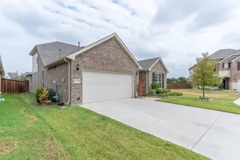 5800 Coppermill Rd, Fort Worth, TX 76137
