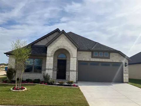 701 Bass Lake Ln, Cleburne, TX 76033