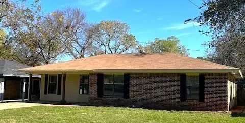 840 10th St NE, Paris, TX 75460