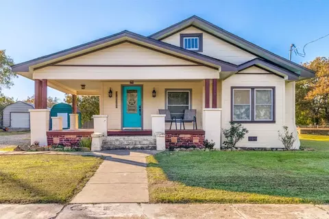 210 W Duke St, Howe, TX 75459