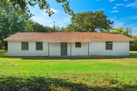 112 Ten Oaks Dr, Alvarado, TX 76009